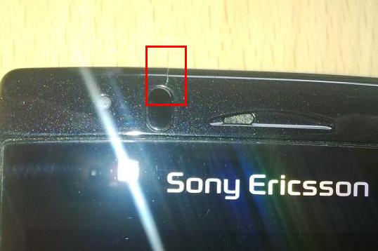 Sony Ericsson Xperia Arc - pęknięta obudowa