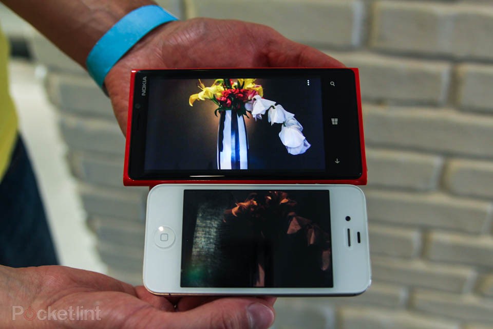 nokia lumia 920 vs iphone 4s - kamery