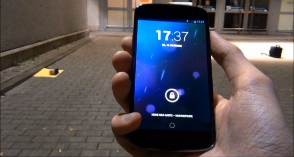 LG Nexus 4 - drop test