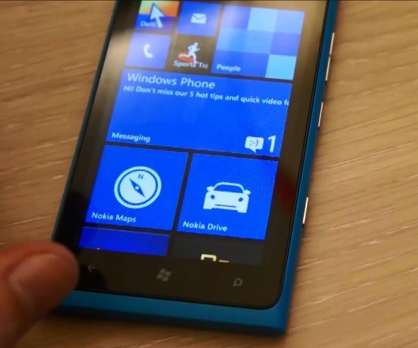 Nokia Lumia 900 - Windows Phone 7.8