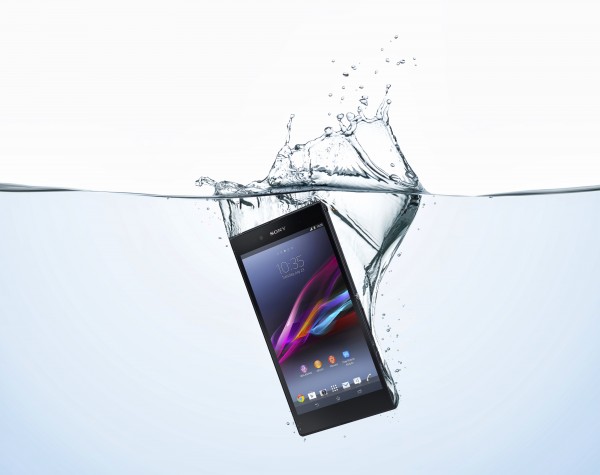 Sony Xperia Z Ultra - w wodzie