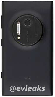 Nokia Lumia 909 - tył