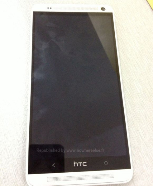 HTC One Max - front pod kątem