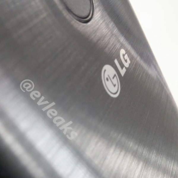 LG G3 - metalowa obudowa
